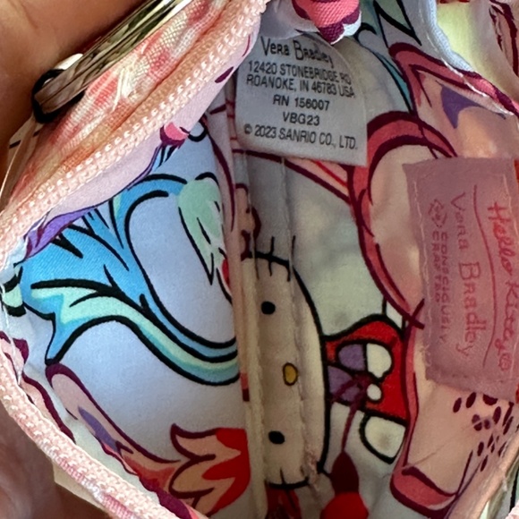 VERA BRADLEY HELLO KITTY ZIP ID CASE:NWT HELLO KITTY GINGHAM - Picture 12 of 13